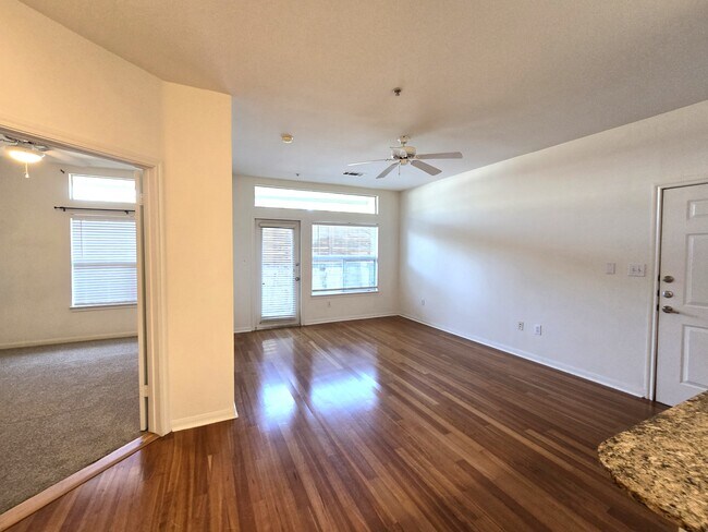 Building Photo - 2209 Hancock Dr
