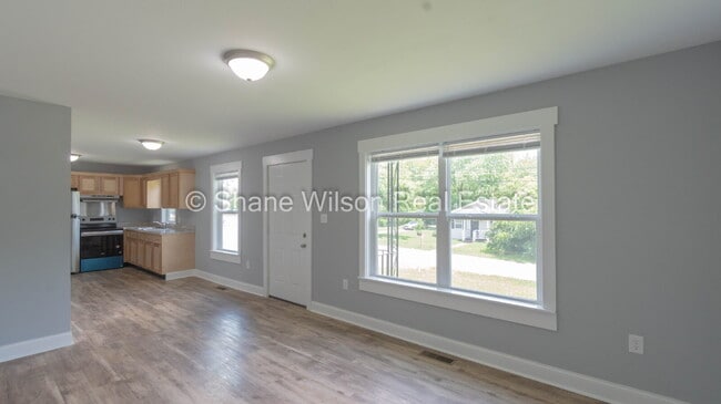 Building Photo - 709 Indian Ave