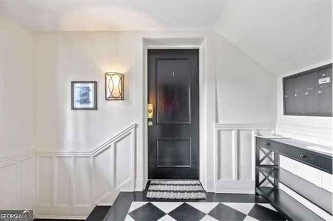 Building Photo - 1 S Prado NE