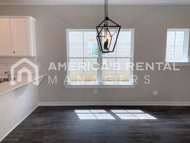 Foto del edificio - 216 Creek Run Way