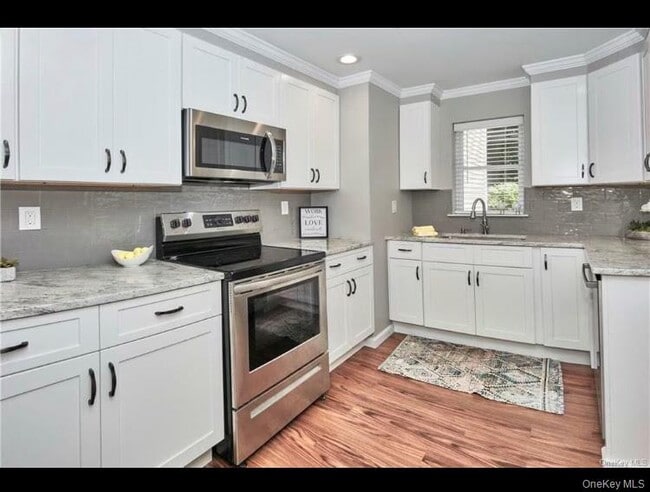Building Photo - 27 Village Cove