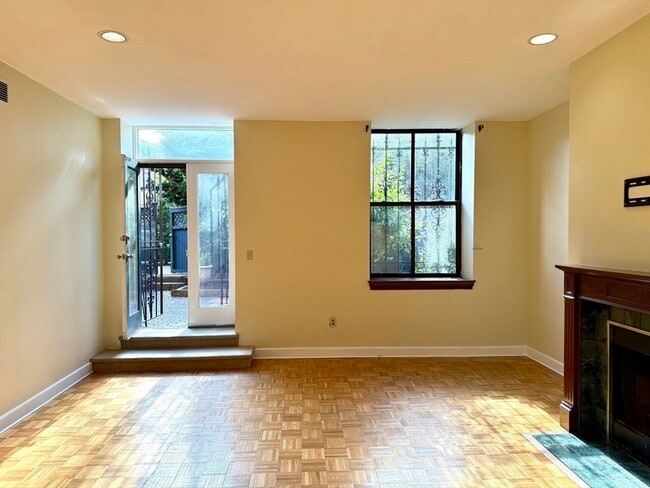 Building Photo - 130 Appleton St