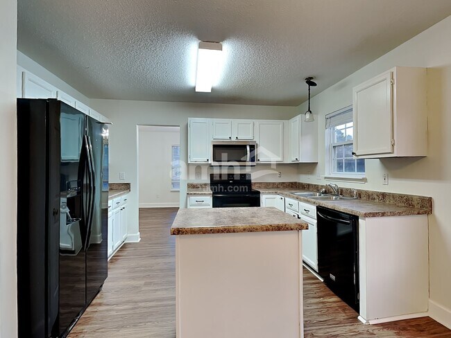 Building Photo - 207 Riesling Way