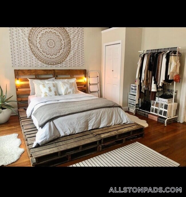 Building Photo - 1197 Commonwealth Ave