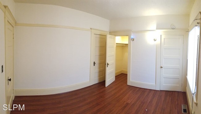 Foto del edificio - 2 br, 1.5 bath House - 2125 27th Ave