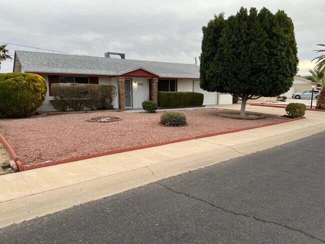 Foto del edificio - 10946 W Canterbury Dr