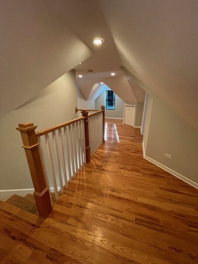 Building Photo - 2410 N Tripp Ave