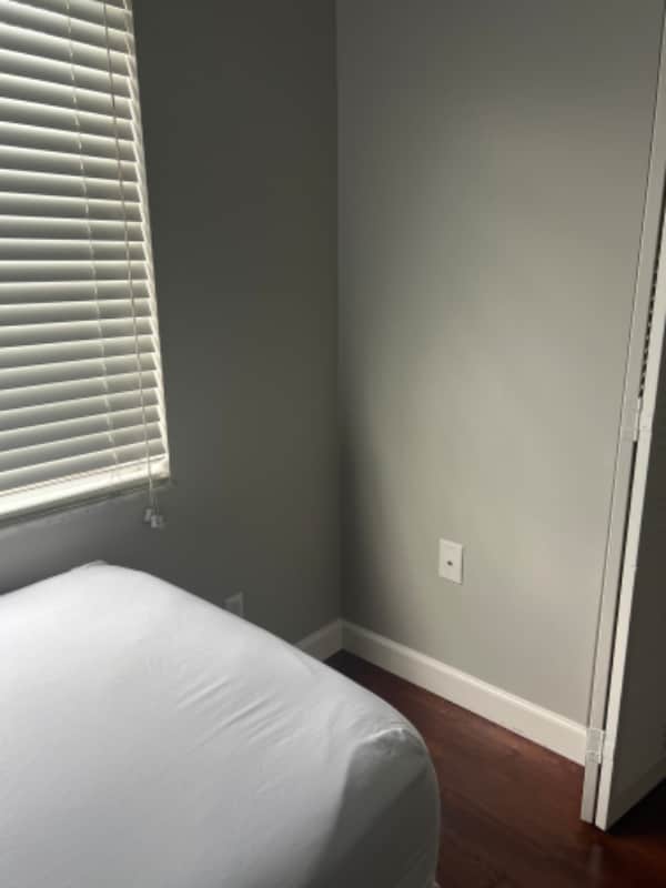 Building Photo - 178 SE Village Dr