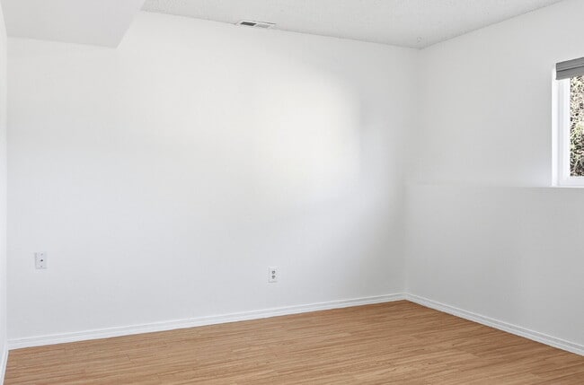 Building Photo - $1,645.95, 2 bed, 1 bath located in Colorado Springs with a large fenced backyard.