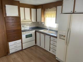 Foto del edificio - Move in October and receive one month FREE...
