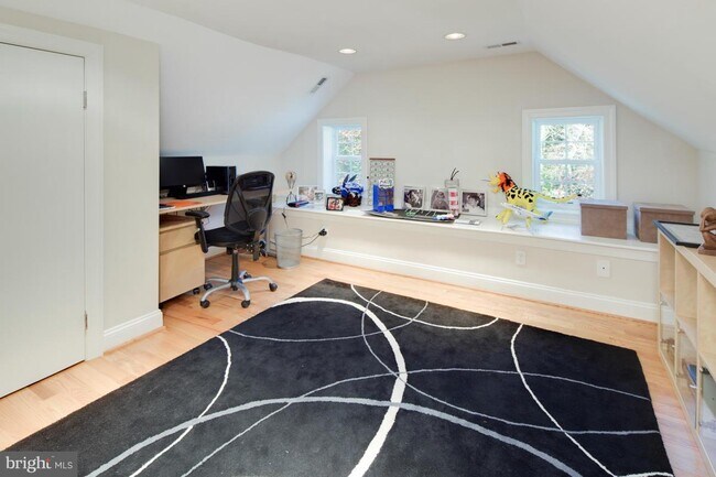 Foto del edificio - 7610 17th St NW