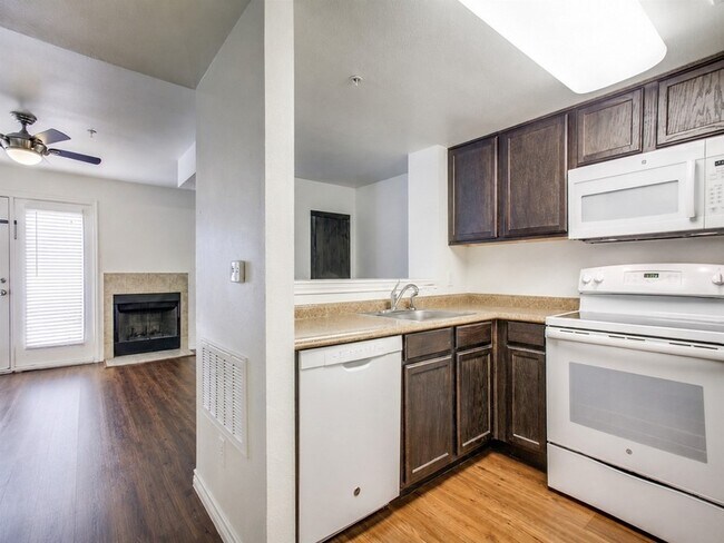 Foto del edificio - 9829 Walnut St