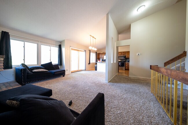 Building Photo - 9154 Neill Lake Rd
