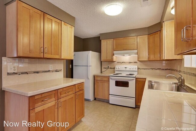 Building Photo - 3 br, 1 bath House - 16883 SE Fragrance Ave