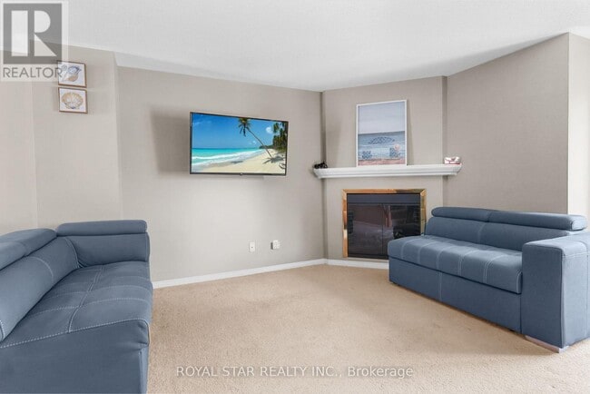 Photo du bâtiment - 258 Meadowbreeze Dr