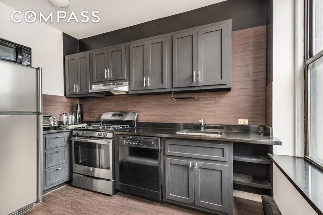 Foto del edificio - 293 E 10th St