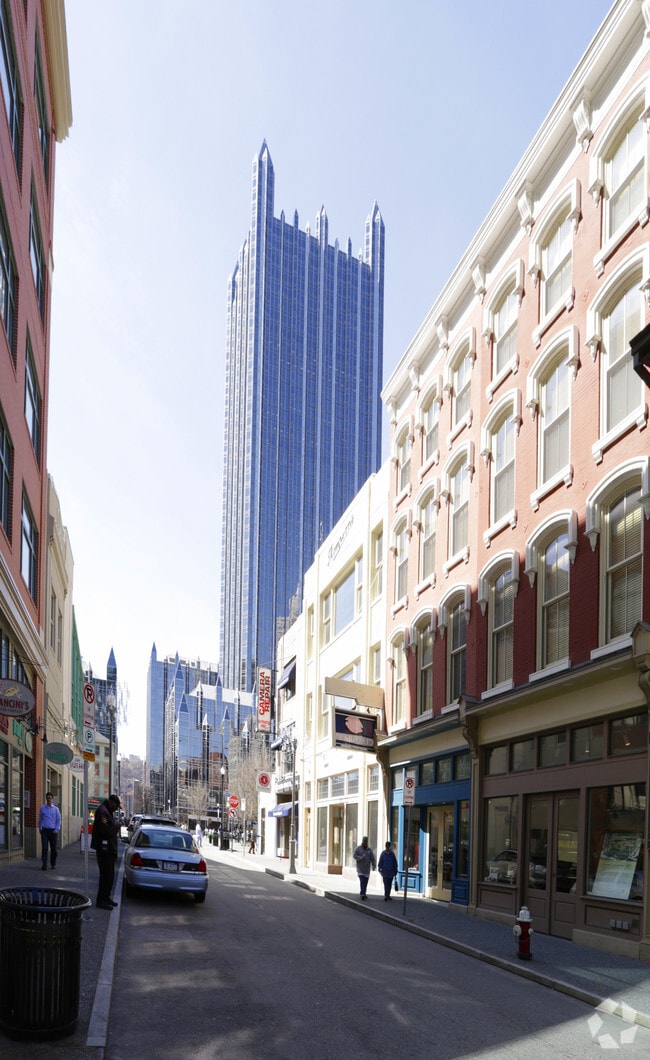 Building Photo - Market at Fifth