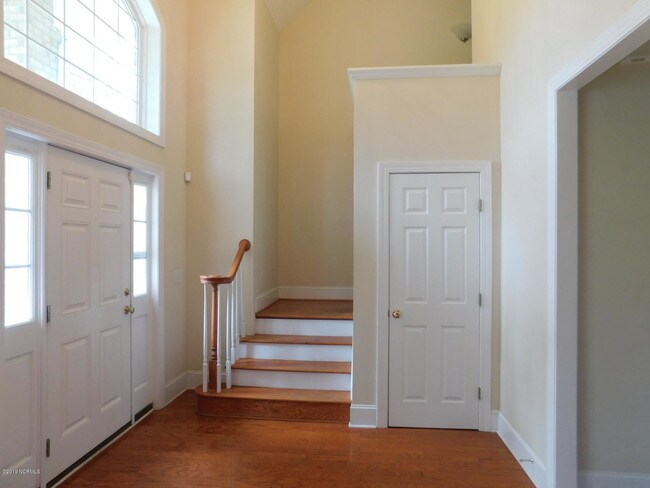 Building Photo - 109 Cedarwood