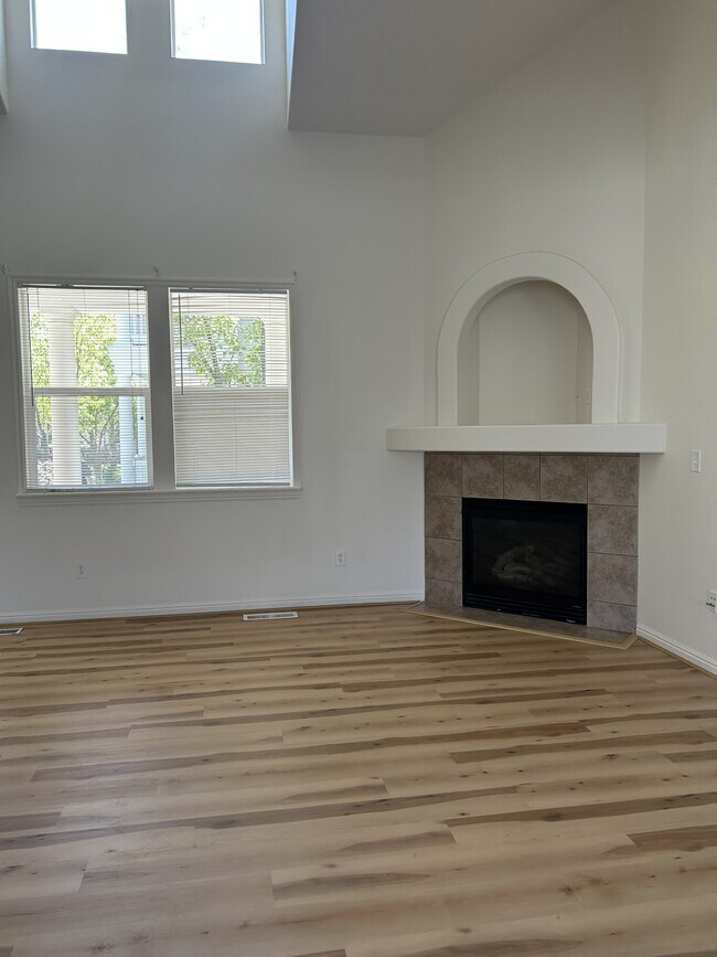 Foto del edificio - 11438 Open View Ln