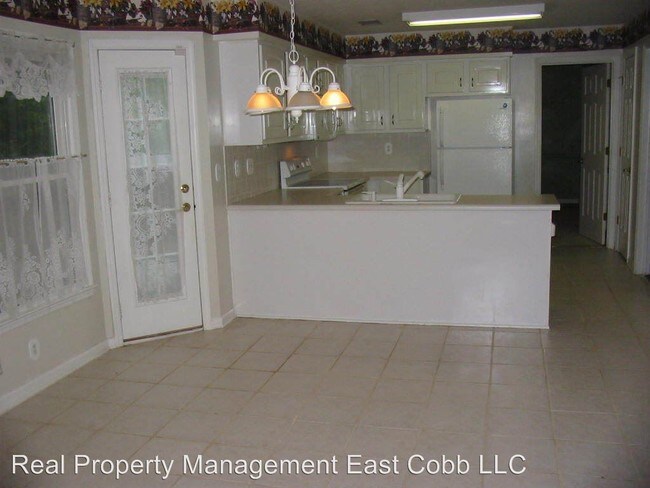 Building Photo - 1359 Christiana Dr