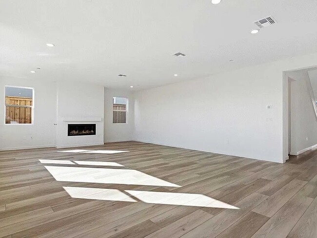 Building Photo - 2574 Amaranth Pl
