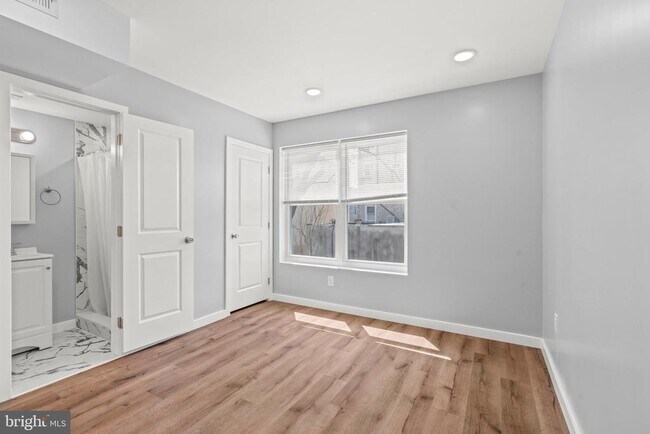 Foto del edificio - 1840 N Bouvier St