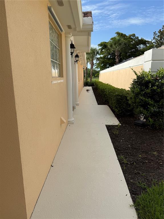 Building Photo - 7707 Pesaro Dr