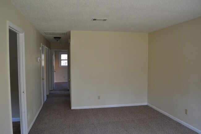 Foto del edificio - House for Rent