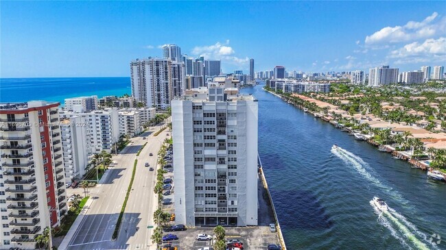 Building Photo - 1400 S Ocean Dr