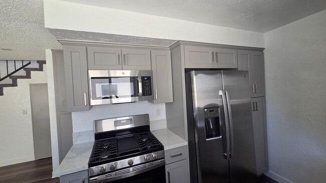Building Photo - 25832 Cypress St