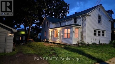 Building Photo - 79 Henry St