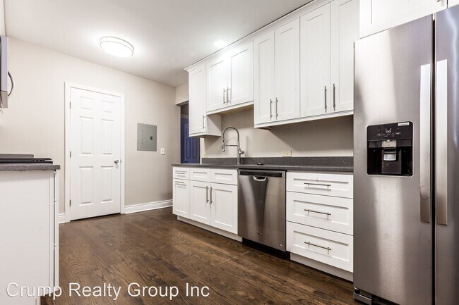 Foto del edificio - 2 br, 1 bath House - 4529.5 S Drexel Blvd 2W