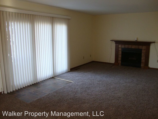 Building Photo - 2530 W Memorial Dr