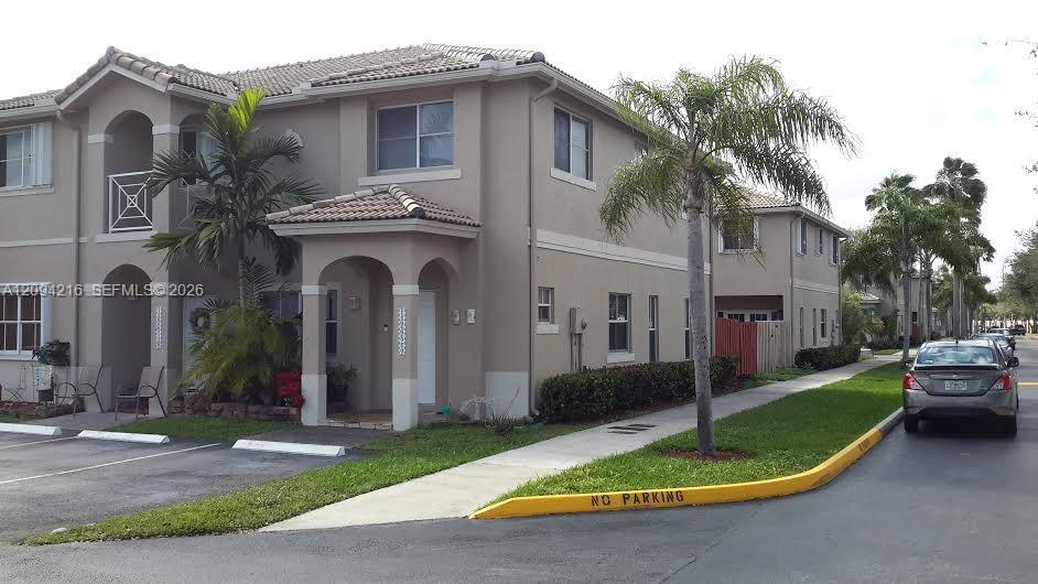 Foto del edificio - 16620 NW 72nd Ct