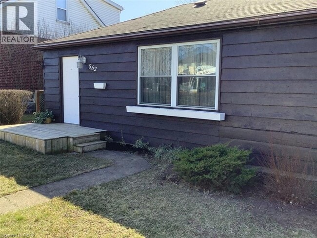 Building Photo - 562 Beach Blvd