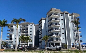 Building Photo - 1511 Estero Blvd