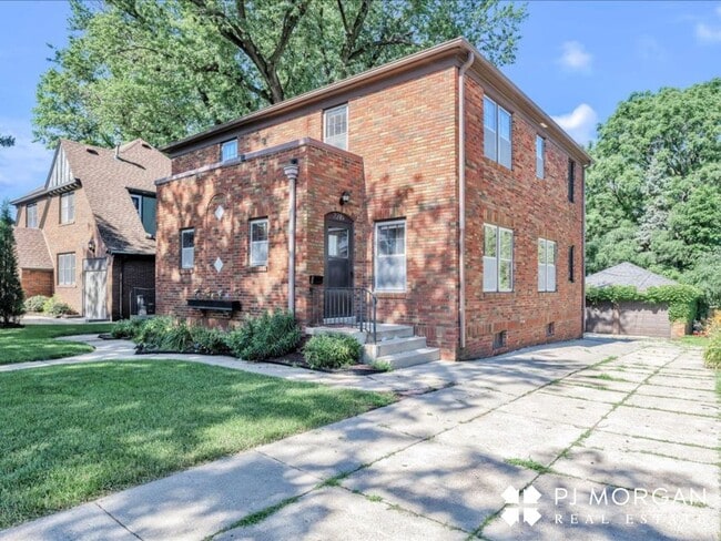 Photo - 2 bedroom duplex for rent in Midtown! House