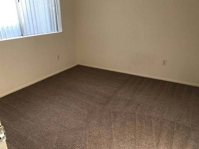Building Photo - Villa Martinique Townhome for Rent!