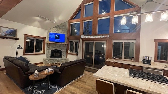 Foto del edificio - 14544 Denton Ave