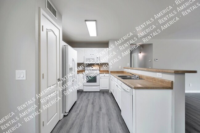 Building Photo - 1735 E San Xavier Dr