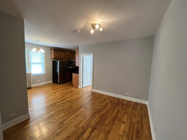 Foto del edificio - 4548 W George St