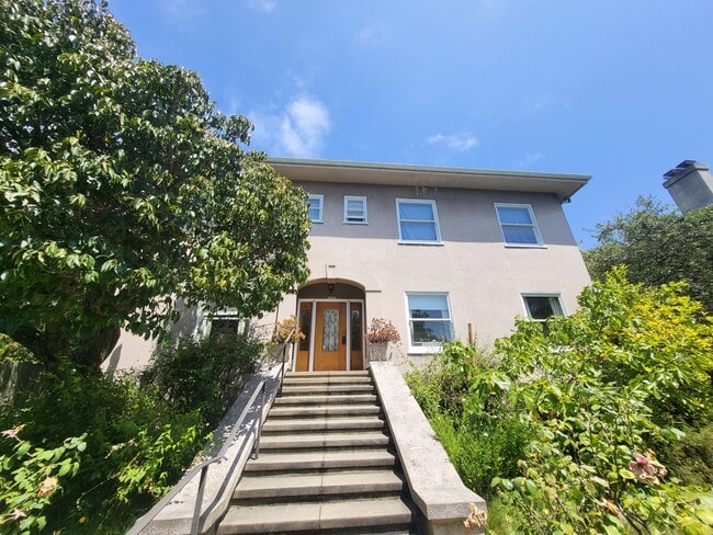 Building Photo - 2633 Piedmont Ave