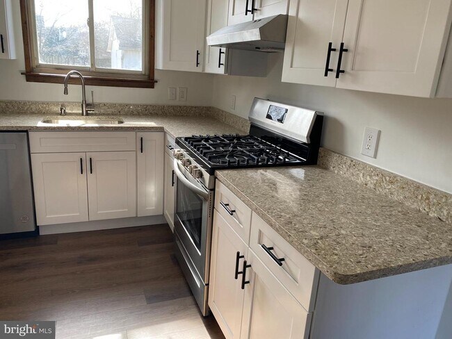 Foto del edificio - 849 Reece Rd