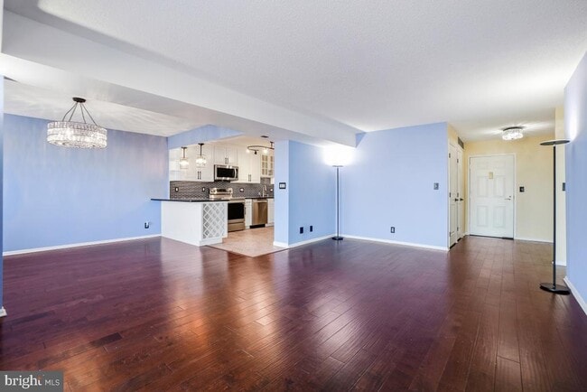 Building Photo - 5903 Mt Eagle Dr