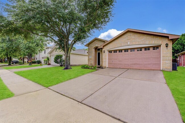 Foto del edificio - 9019 Canton Park Ln