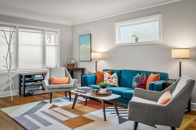 Foto del edificio - 5919 Kirkwood Pl N