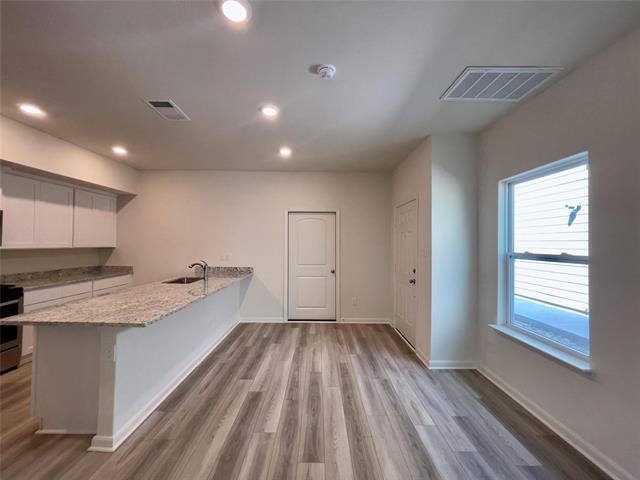 Foto del edificio - 317 Marsh Ln