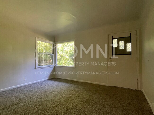 Foto del edificio - 12025 Griggs St