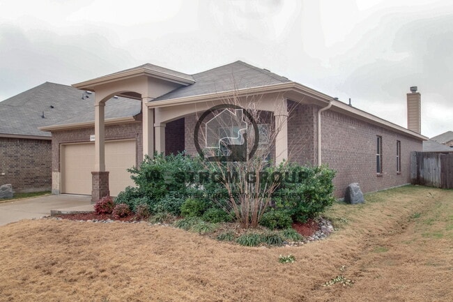 Photo - 3121 Hornbeam St House