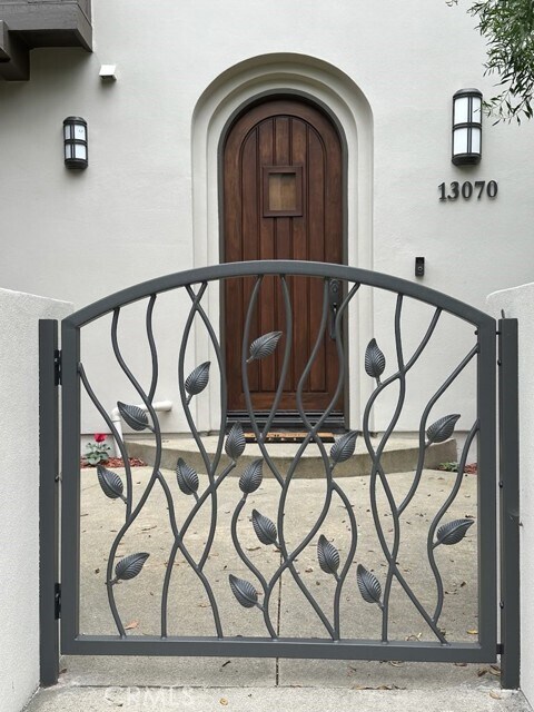 Foto del edificio - 13070 Discovery Creek